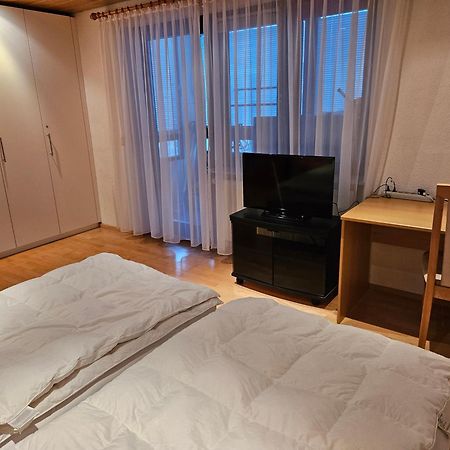 Wohnung Fuer 4 Personen, 2 Schlafzimmer, 2 Parkplaetze, Wlan Konstanz Exteriör bild