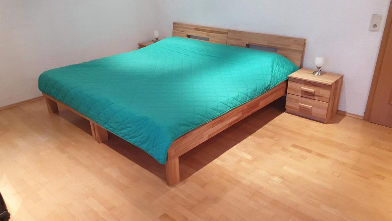 Wohnung Fuer 4 Personen, 2 Schlafzimmer, 2 Parkplaetze, Wlan Konstanz Exteriör bild