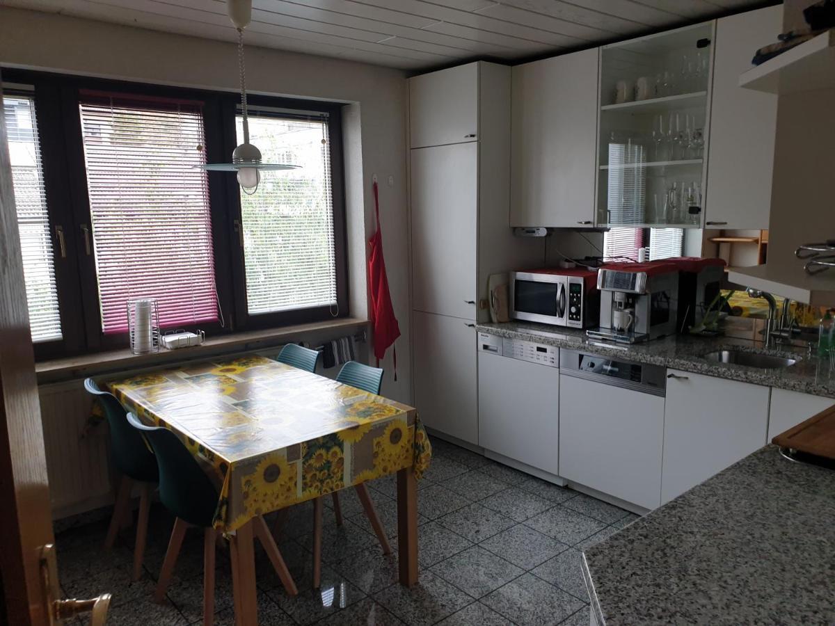 Wohnung Fuer 4 Personen, 2 Schlafzimmer, 2 Parkplaetze, Wlan Konstanz Exteriör bild