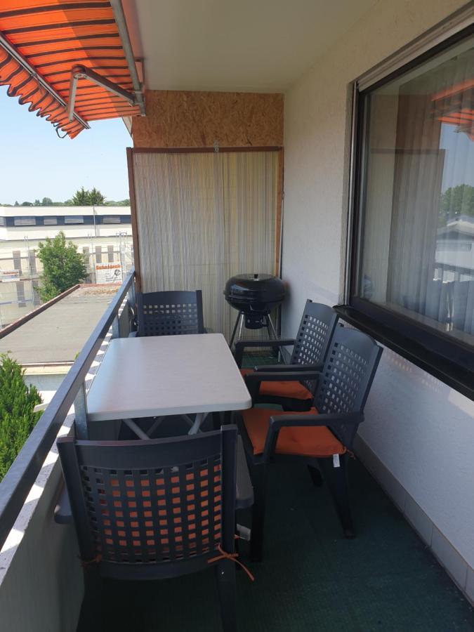 Wohnung Fuer 4 Personen, 2 Schlafzimmer, 2 Parkplaetze, Wlan Konstanz Exteriör bild